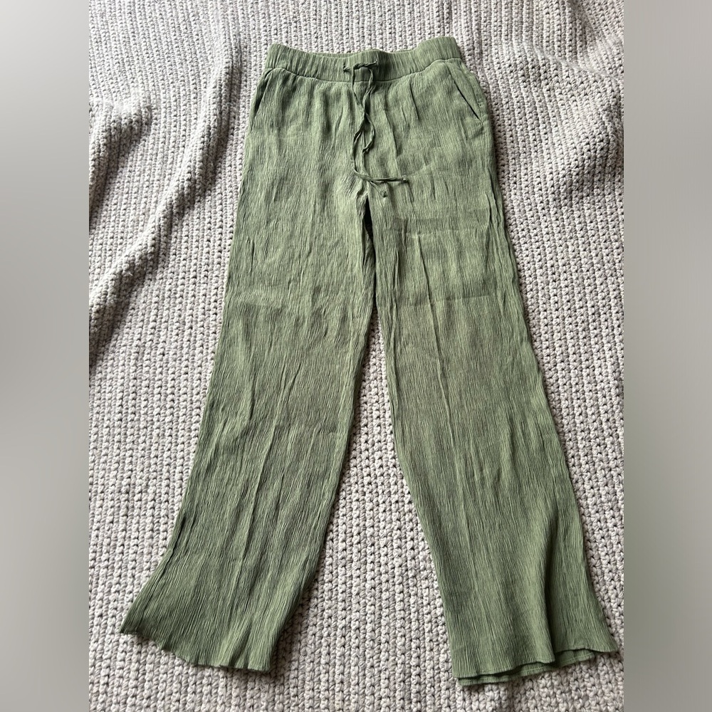Abercrombie & Fitch ladies pants (green) with drawstring tie. Size:S